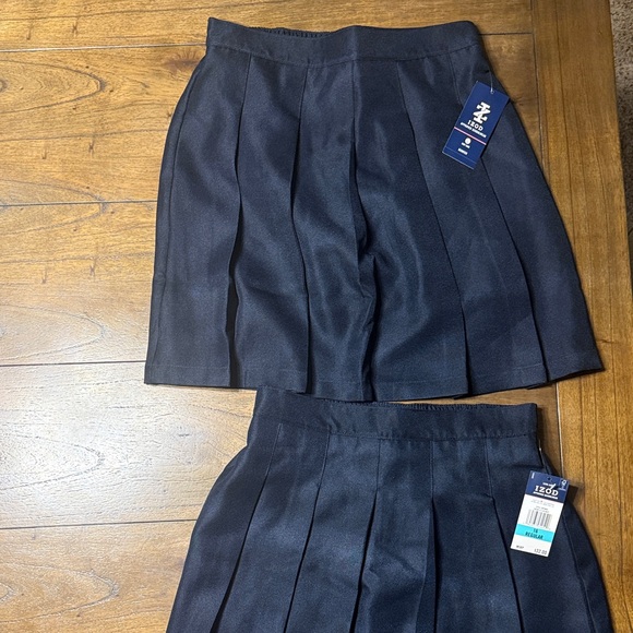 IZOD Navy Pleated Skirt Set of 2, Size 16 - Picture 1 of 5